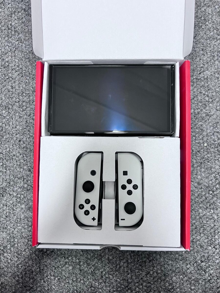 Nintendo Switch Pokémon Let’s Go Pikachu & Eevee Limited Edi - 16