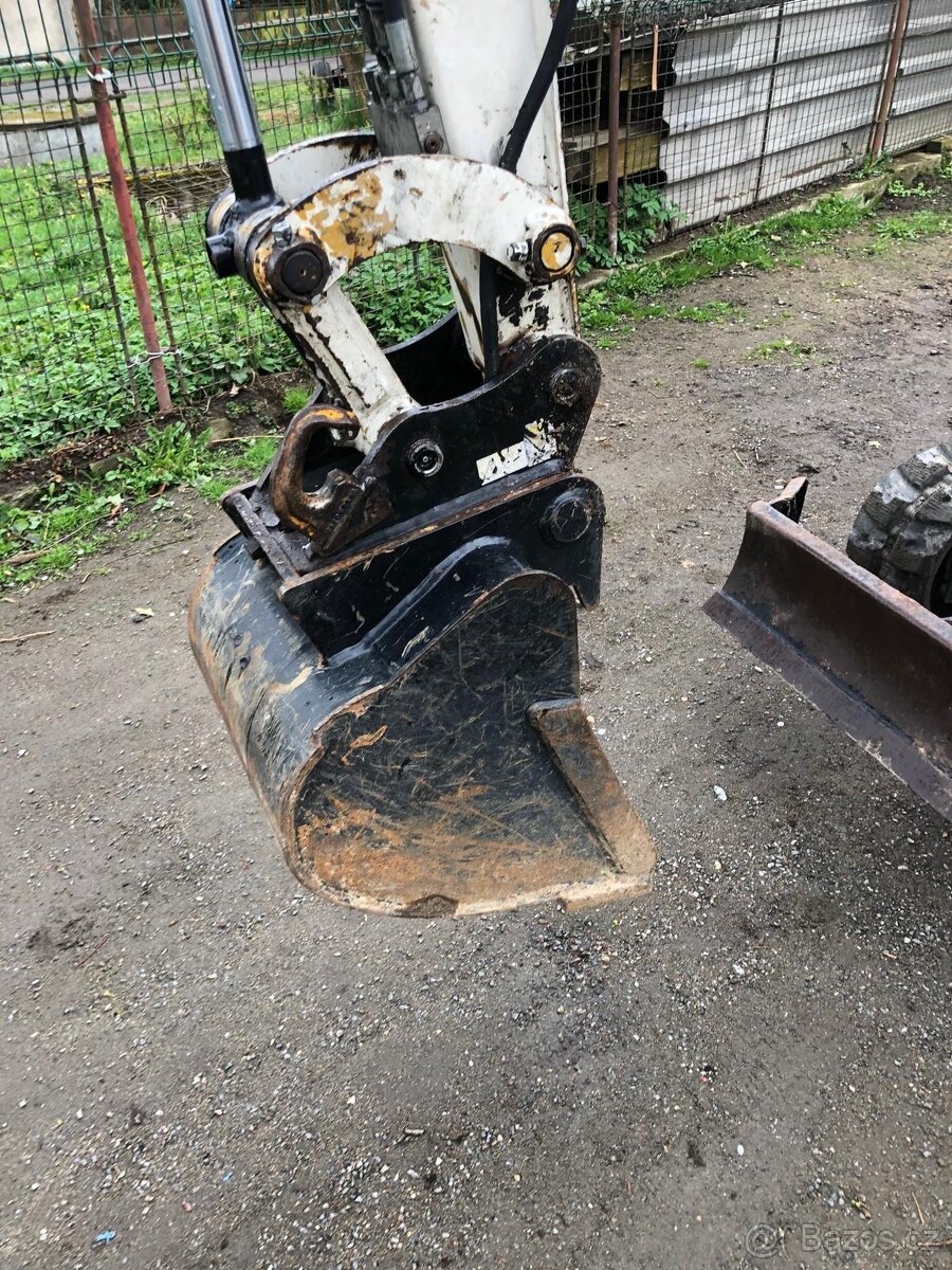 Caterpillar CAT 301.8 - 16