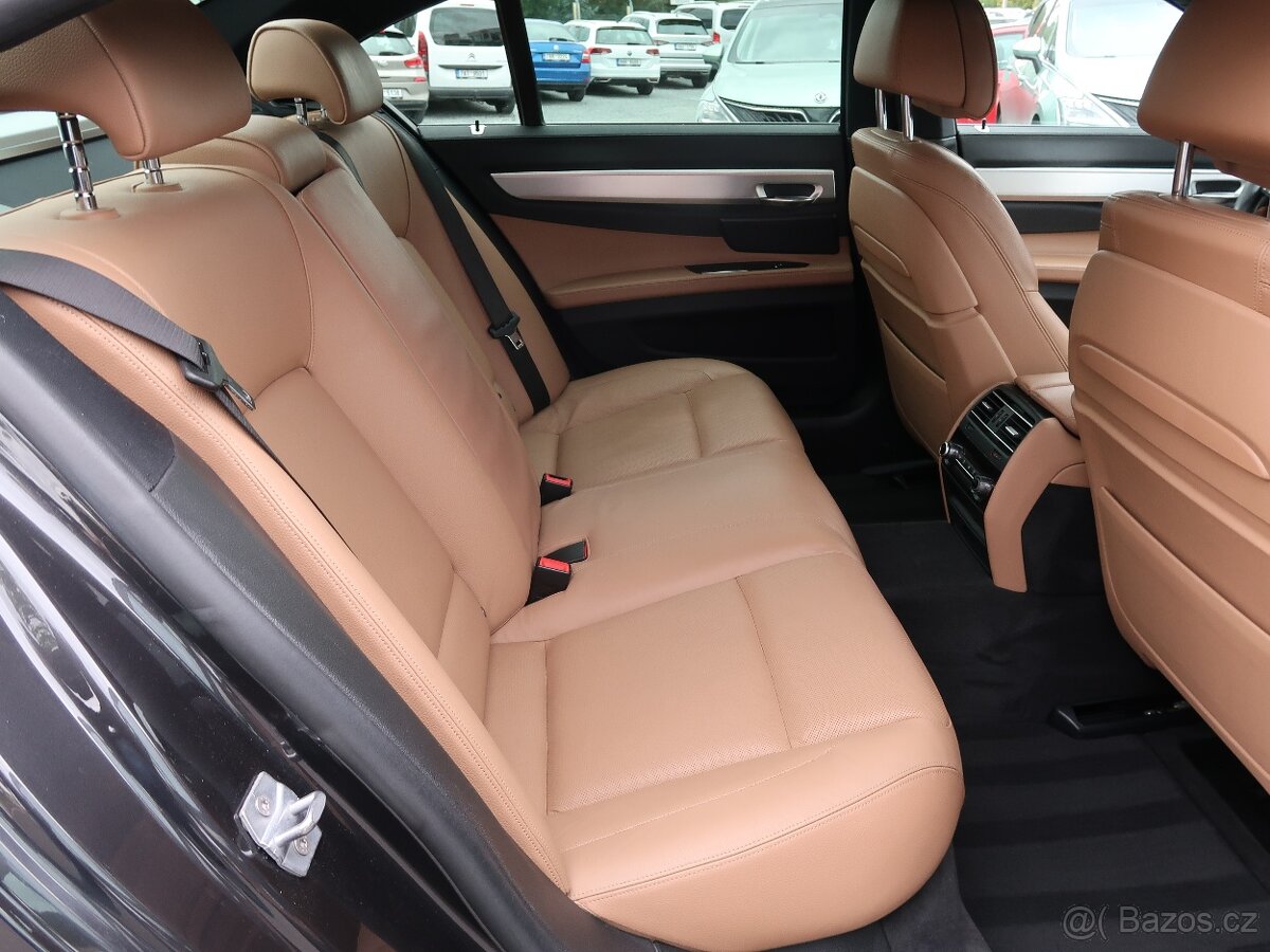 BMW 750d 750d,xDrive,280kW,1majČR,DPH - 16