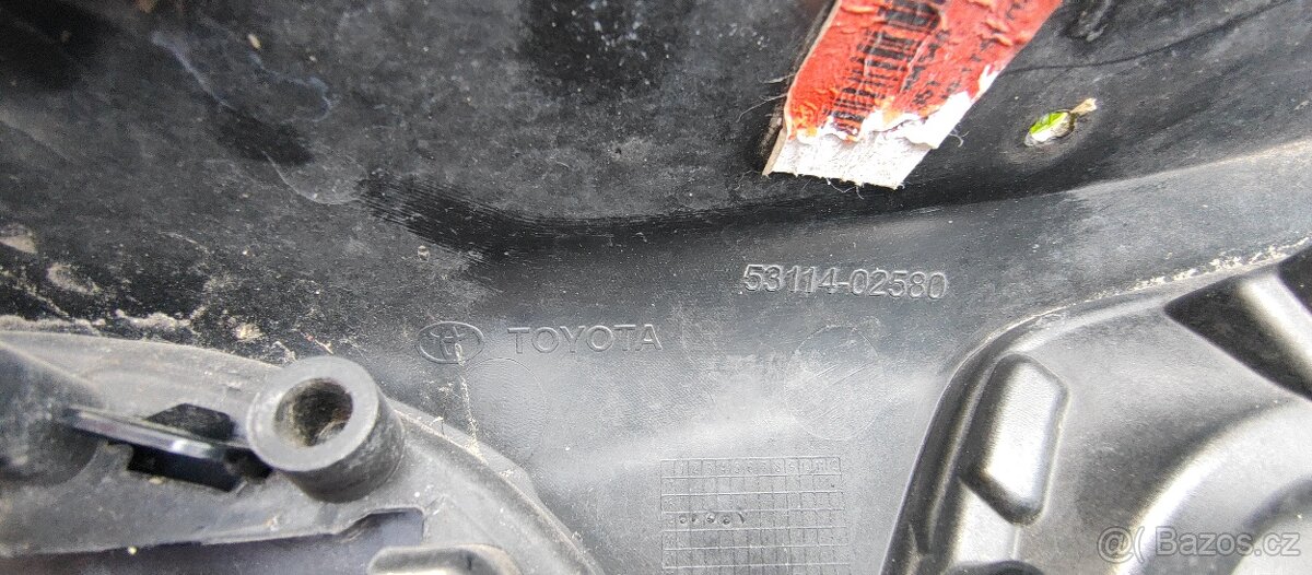 Toyota Corolla XII E21 2018 pro SEDAN - predni maska logo - 16