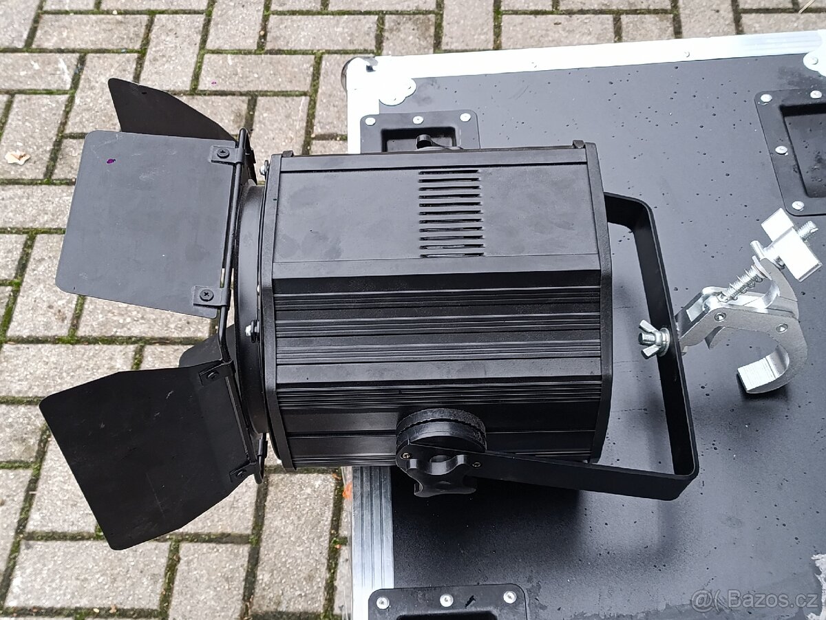 Prodám profi case na 4ks WASH 19x15 Wat - 16