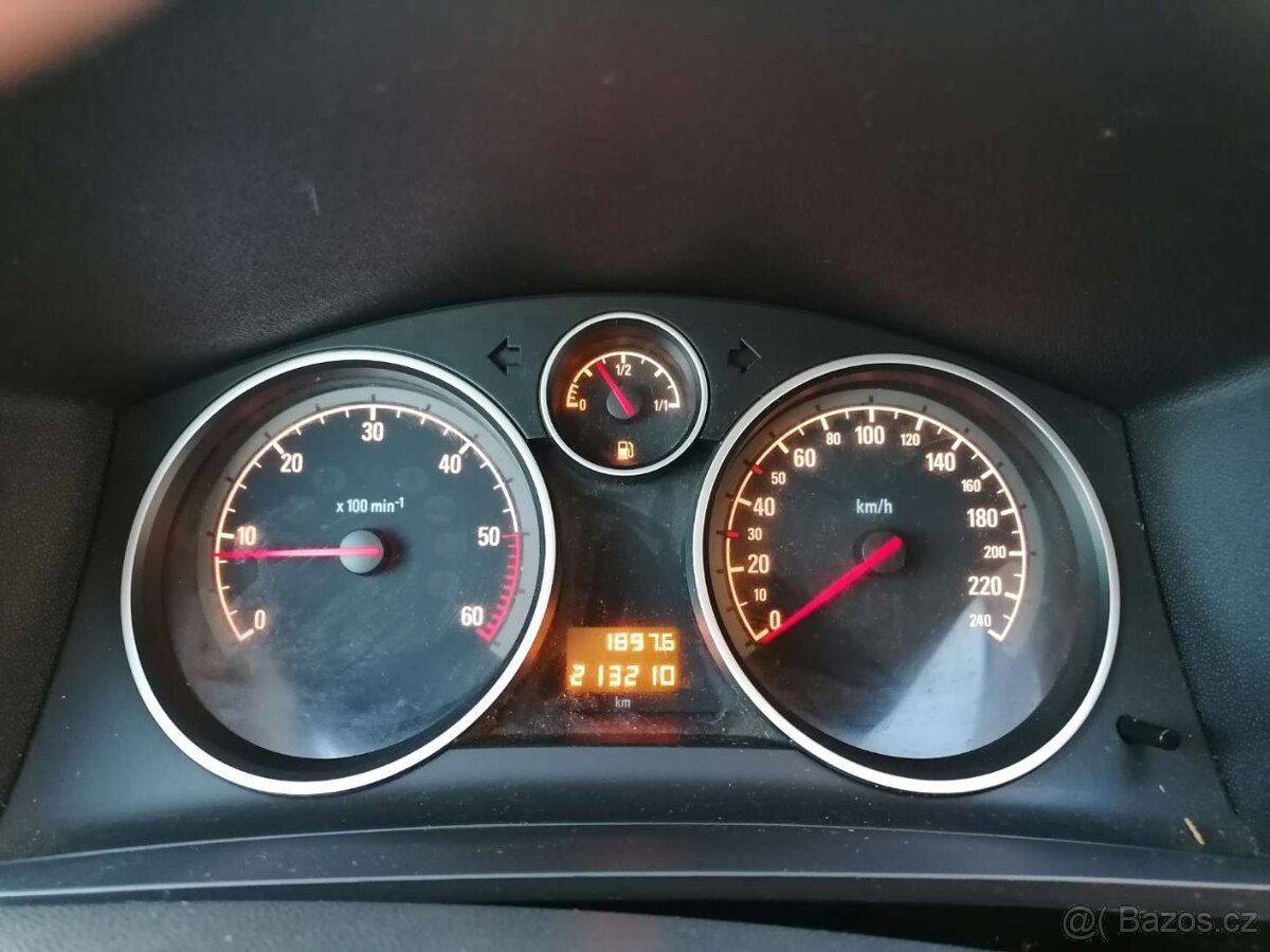 Opel Zafira, 1.7 CDTI, 7 míst - 16