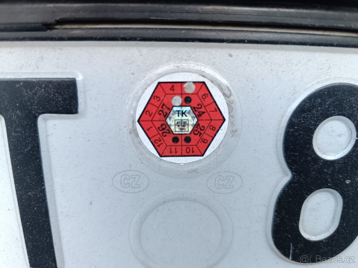 Toyota Avensis kombi automat odpočet DPH - 16