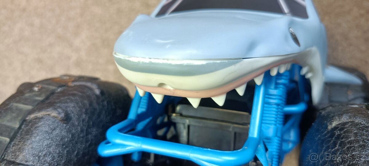RC Monster Jam Megalodon Storm od Spinmaster - 16