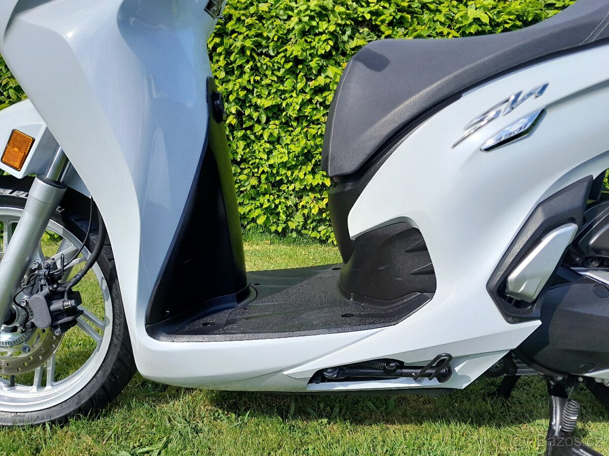 Honda SH 350i ABS - 16