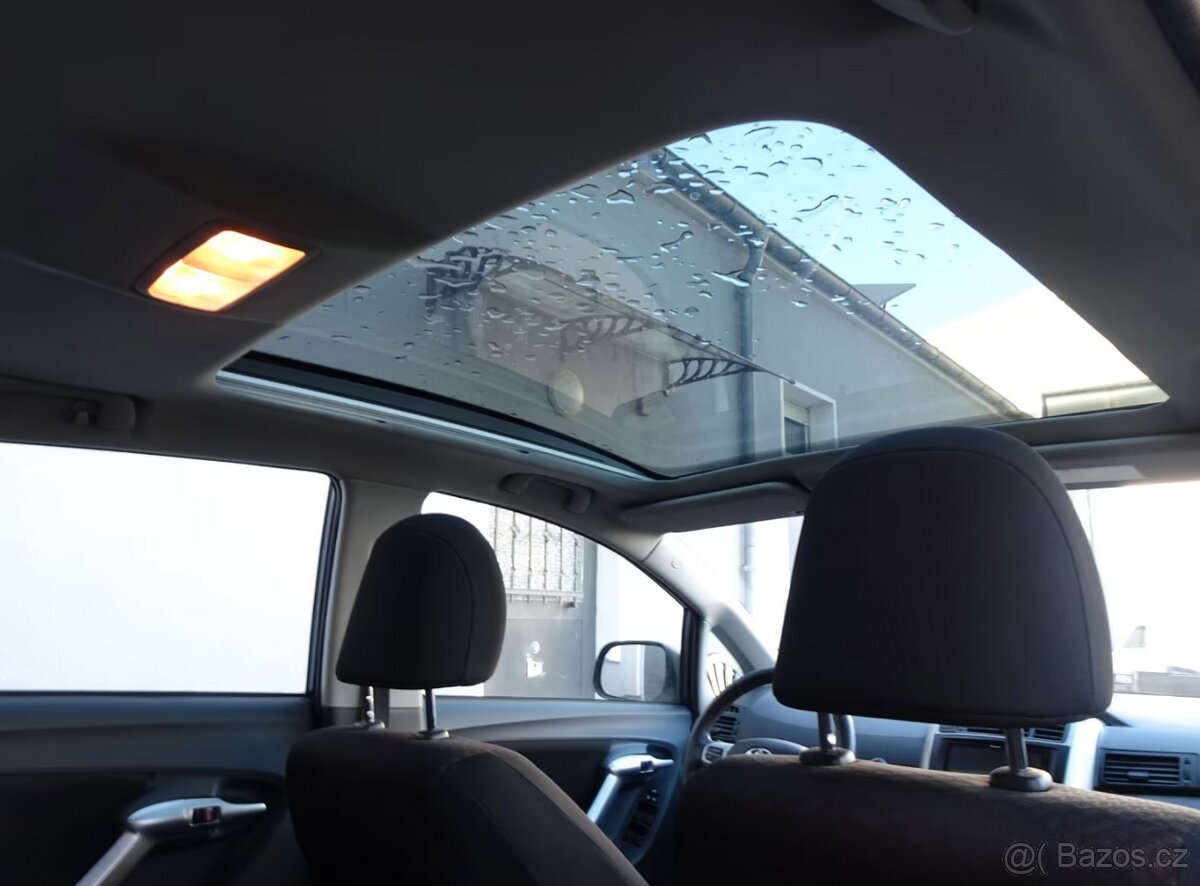 Toyota Verso Edition 1.8i benzín 108kw - 16