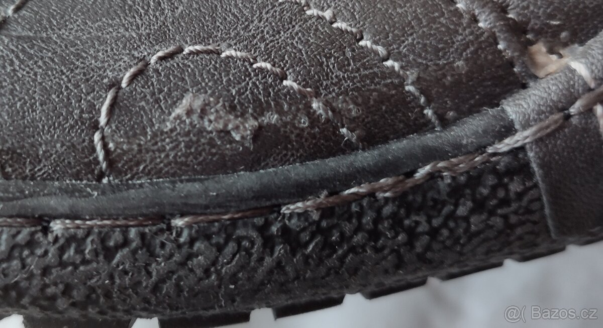 Boty černé pracovní vel.37 polobotky mokasíny kus 100,- - 16