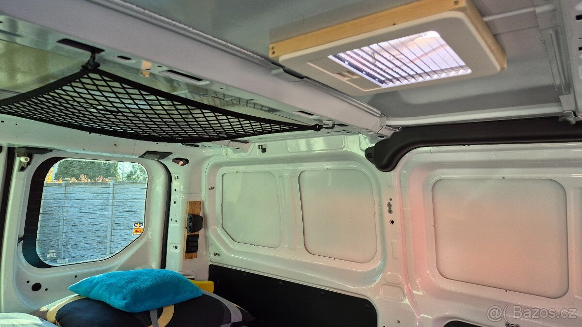 FORD TRANSIT CUSTOM - OBYTNÁ DODÁVKA CAMPER - 16