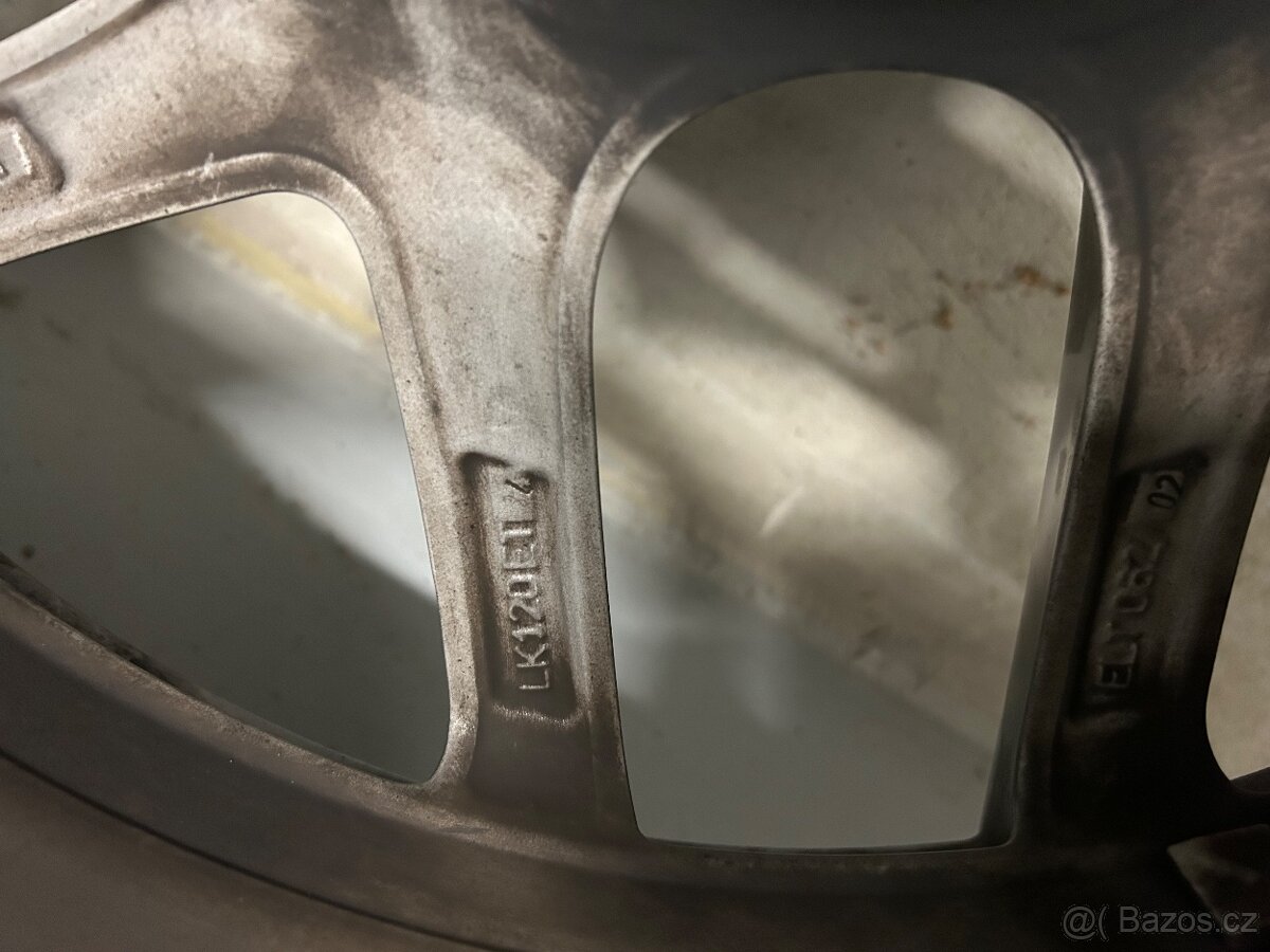BMW sada letních ALU kol 8Jx18 5/120 ET34 - 16