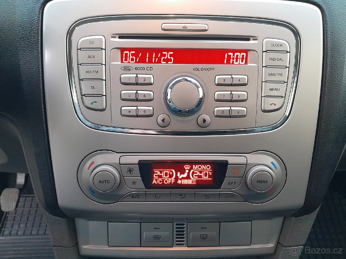 Ford Focus Combi 1.6TDCi 80kW rok 2008 naj.389tis. NOVÁ STK - 16