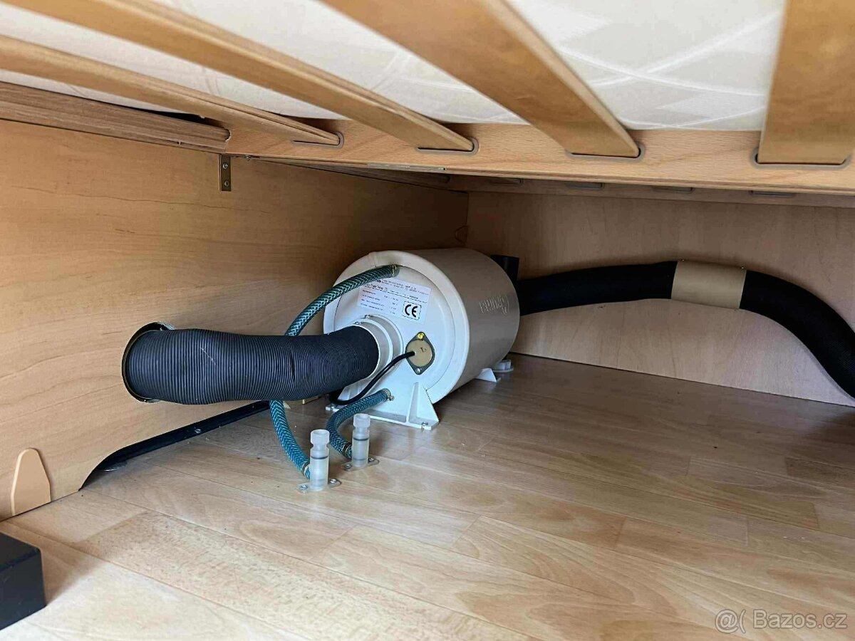 Hobby De Luxe 440 / 100 km/h/ Francouzská postel - 16