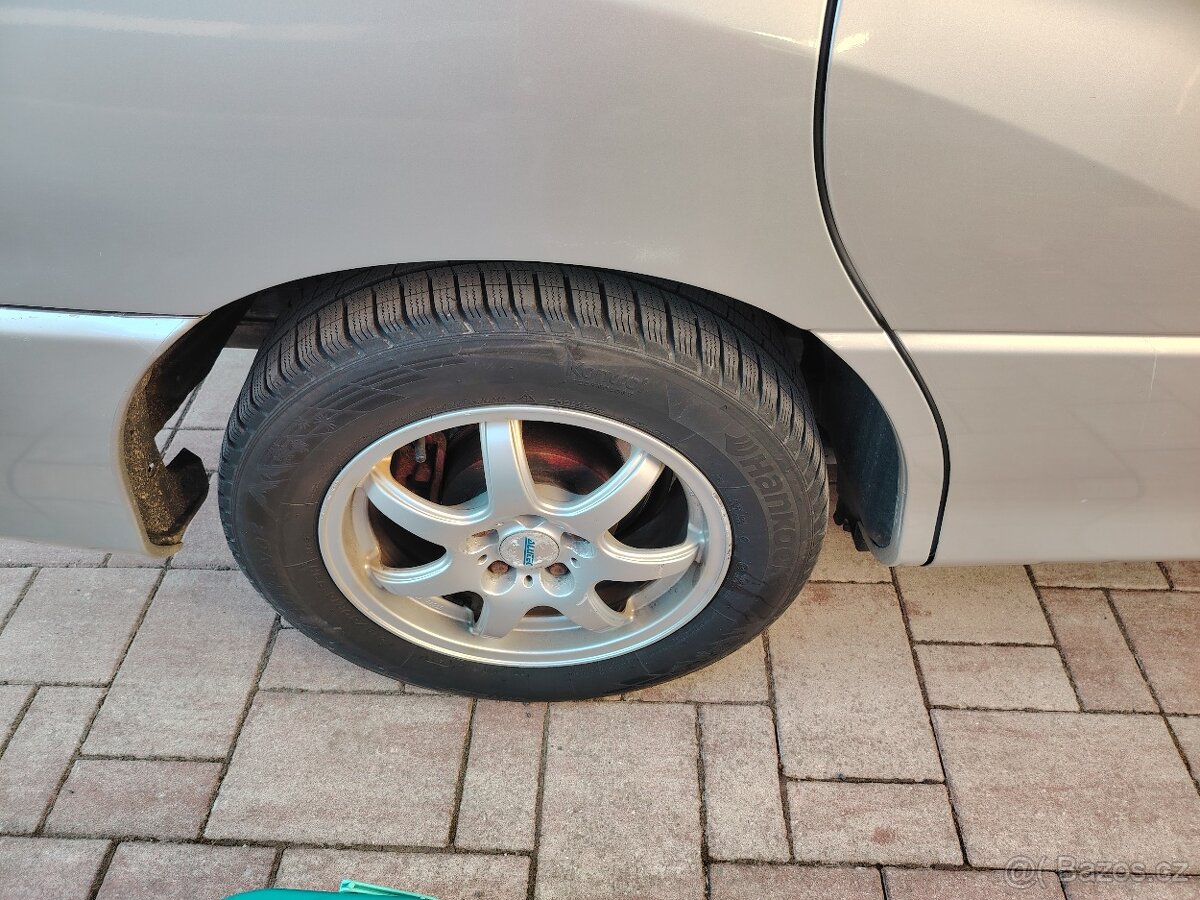 Toyota Previa - 16