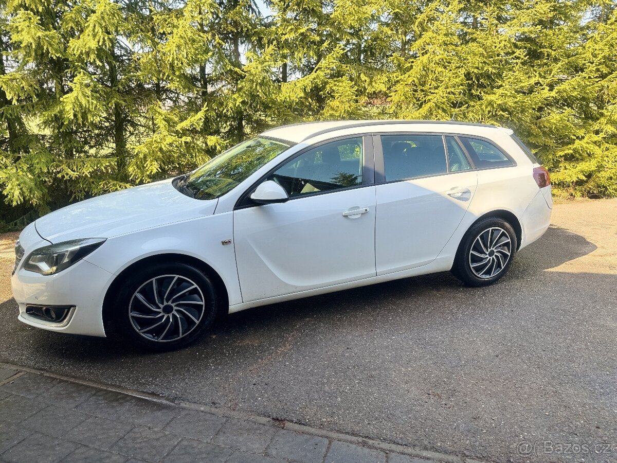 Opel Insignia SPORTS TOURER SW - 16