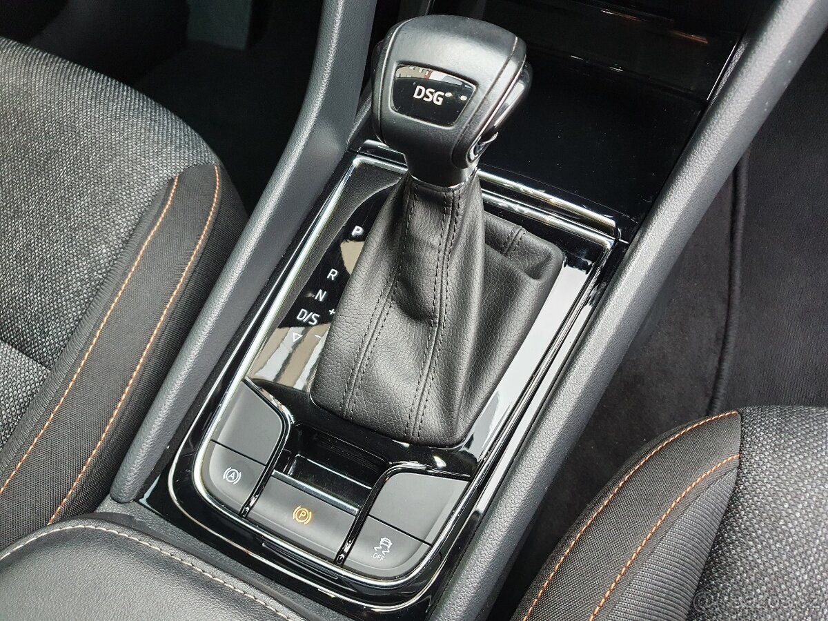 Škoda Karoq 1.5 TSI 110kW 113tkm Full LED - záruka Autodraft - 16