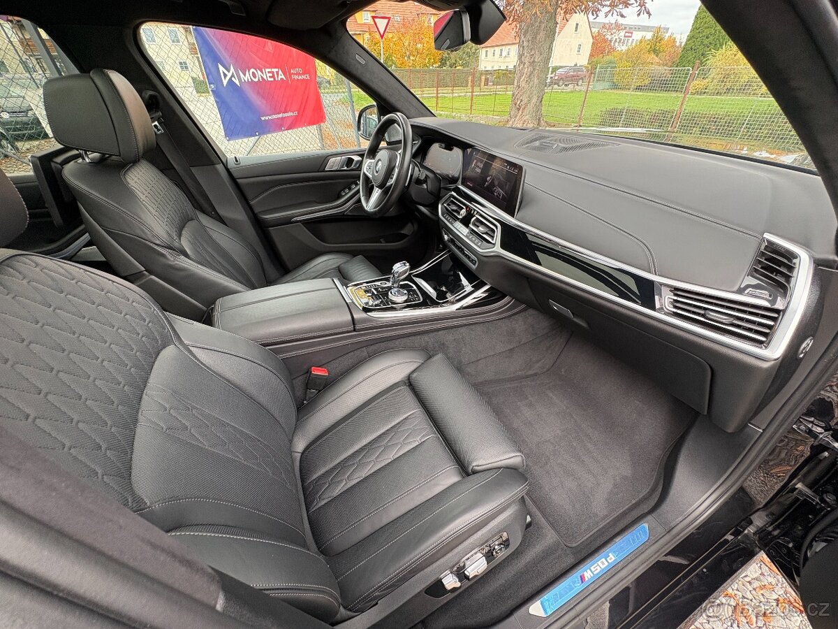 BMW X7 3.0 M50d DPH, 7MÍST, MAX VÝBAVA - 16