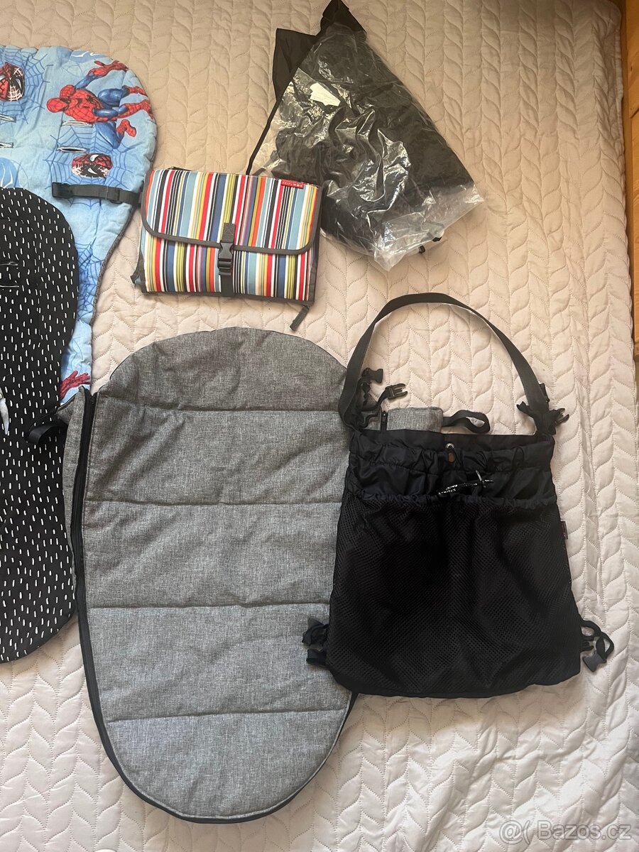 Thule Urban Glide 2 + korba a příslušenství - cena k jednání - 16