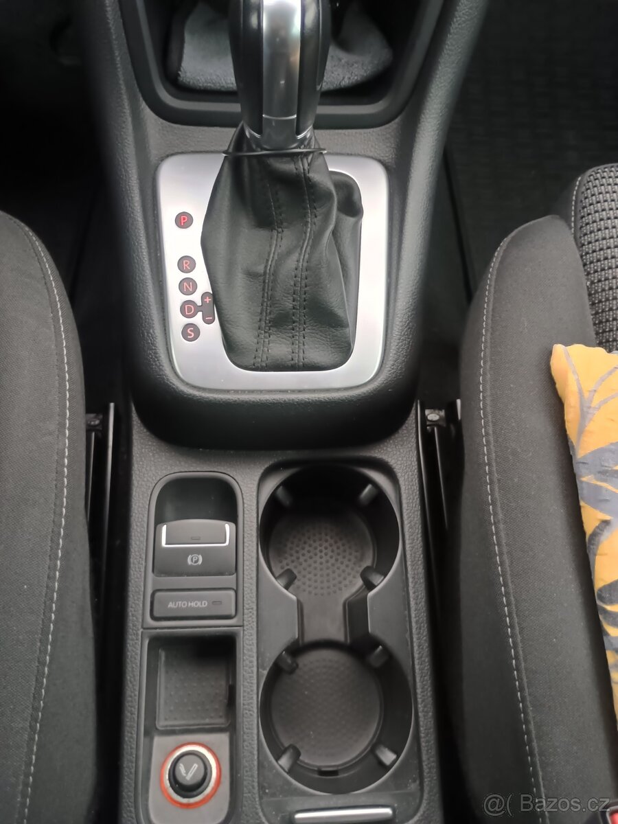 VW Sharan 7 místný - 16