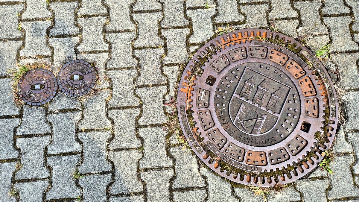 Stavební pozemek v Praze 16 - 16