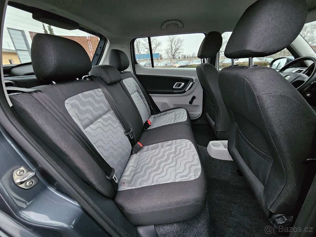 ŠKODA FABIA 1.2 44kW AMBIENTE,KLIMATIZACE,8x AIRBAG,AUX - 16