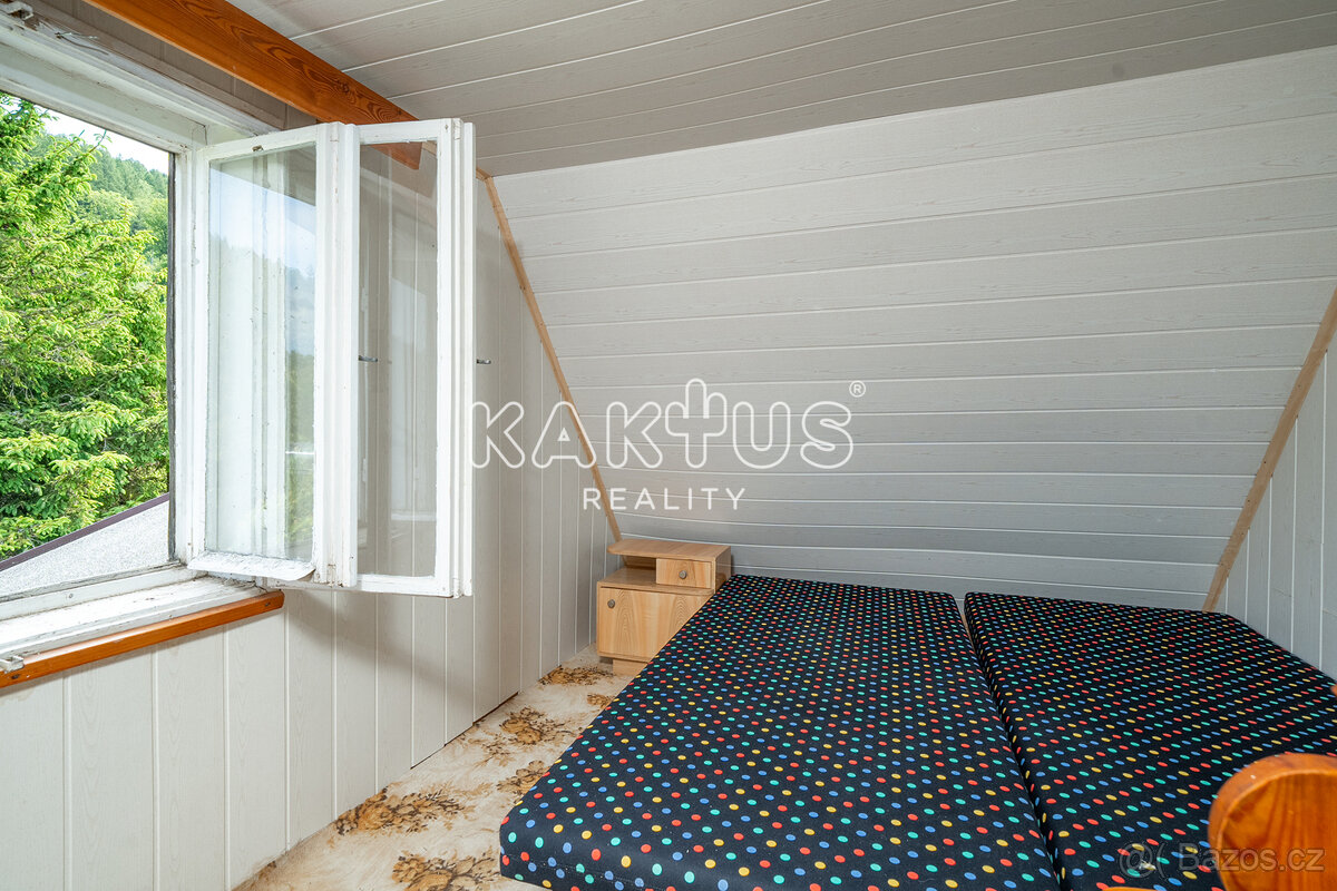 Prodej chaty se stavebním pozemkem o ploše 2870 m² v obci Ho - 16