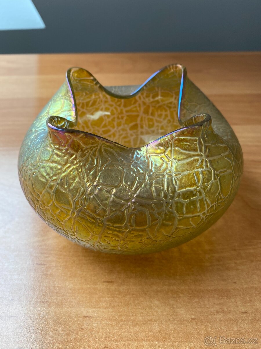 Sběratel nabízí staré secesní vázy - 16