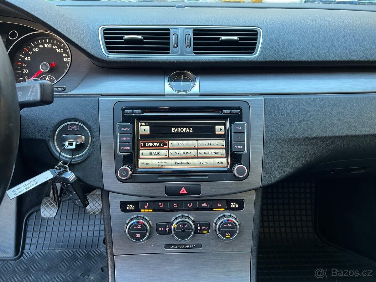 Volkswagen Passat Combi 2.0 TDI 103 kW klima serviska ČR - 16