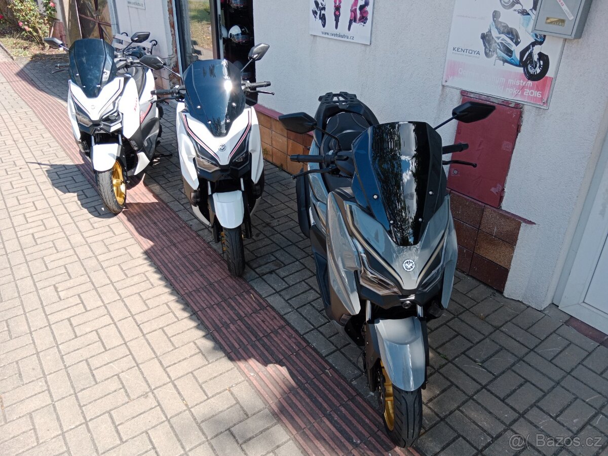 Skútr Yuki YMax 125 - 16