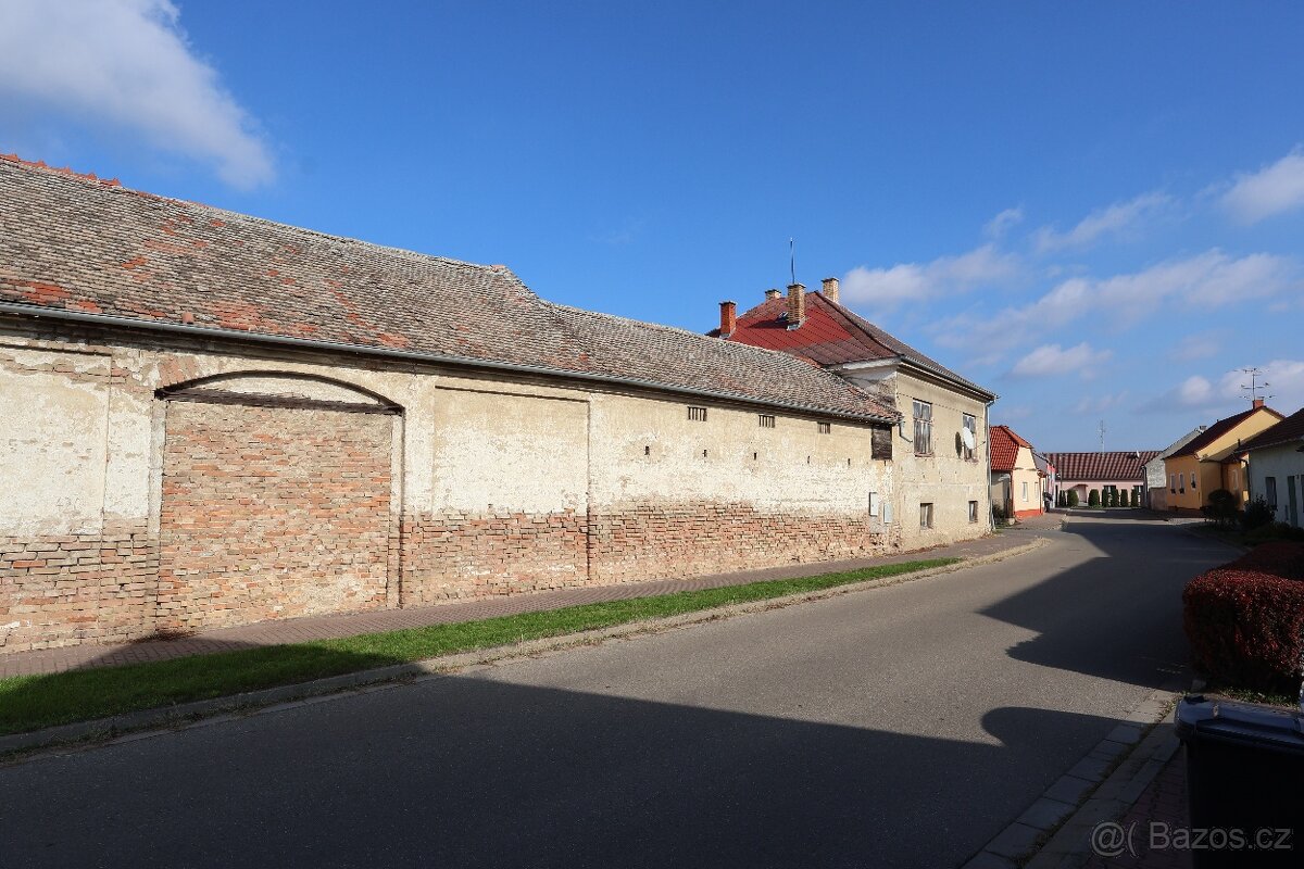 Prodej podílu velkého RD v Hrušovanech nad Jevišovkou - 16