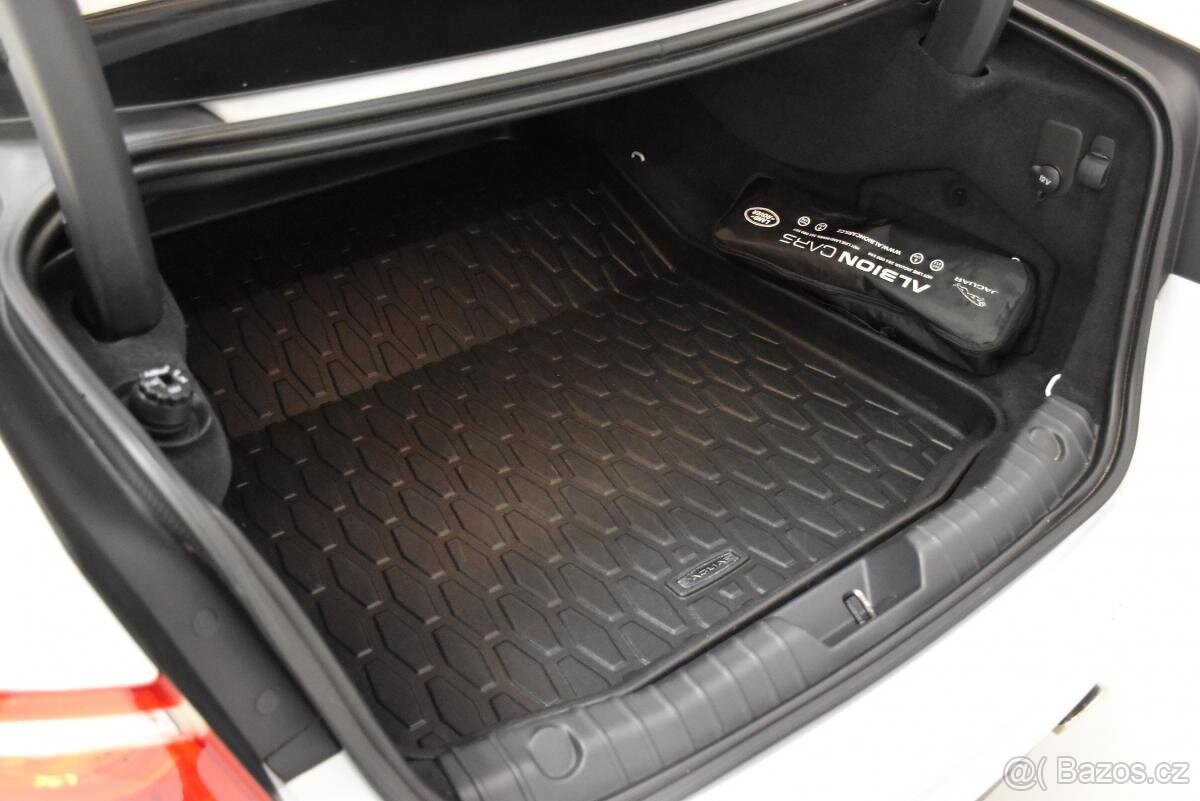 Prodám JAGUAR XF R-SPORT 3,0D - 16