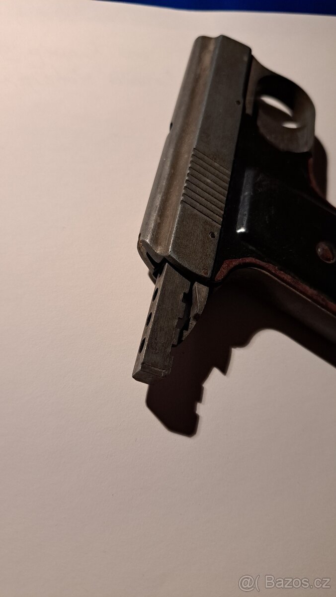 ŠTARTOVAČKA "S L Á V I A". - 16