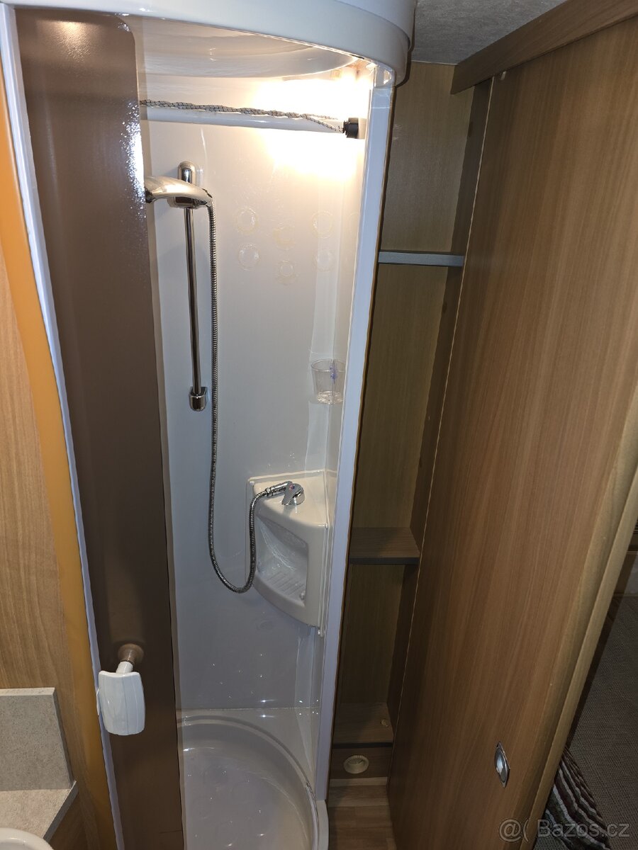 Karavan Swift Conoueror 655 Lux Pro 4/5 osob Pojezd - 16