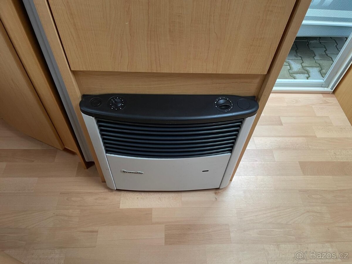 Knaus Sudwind 450, 2004, sprcha, bojler, fr.postel - 16