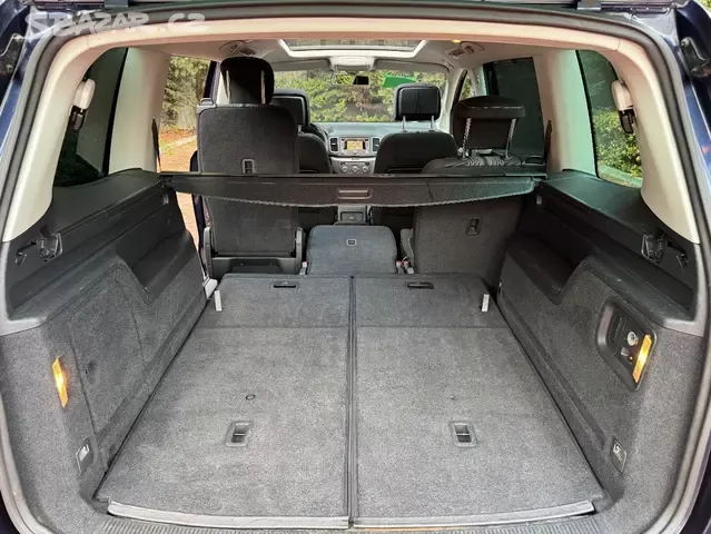 VW Sharan 2.0 TDI 103kW Match,DSG,7.míst,Tažné,Xenon,Webasto - 16