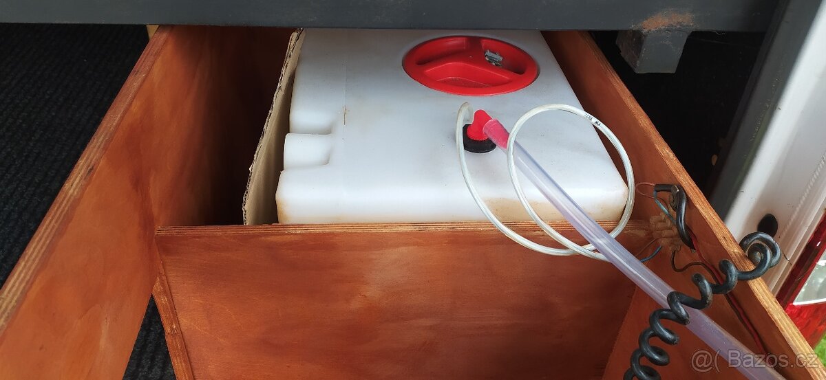 FORD TRANSIT 260S 2,2TDCi63kwrv9/2009,6 MÍST+SPANÍ OBYTNÝ - 16