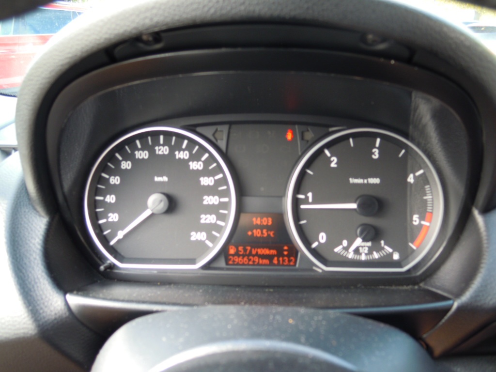 BMW 1 116 2.0D 85kw(115hp) r.v.1/2011 - 16