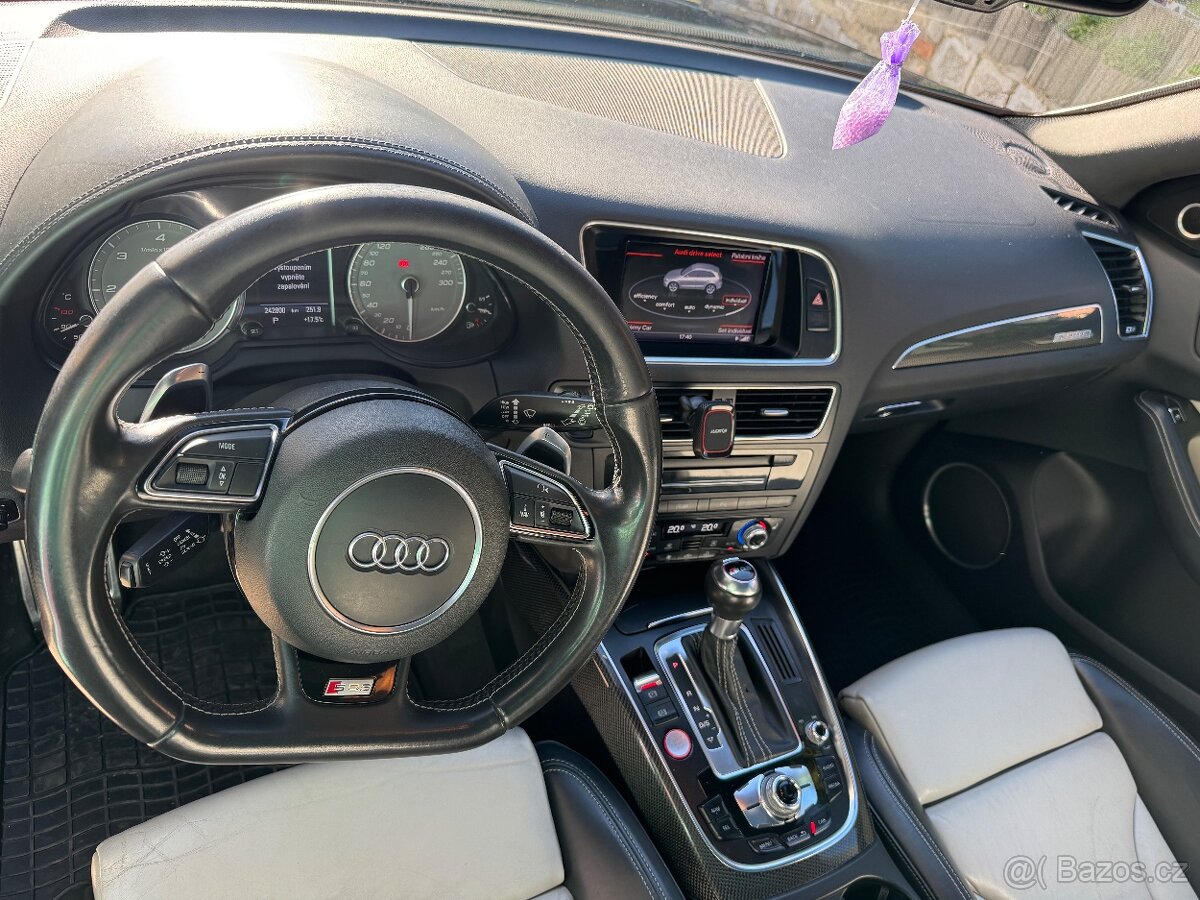 Audi SQ5 - 16