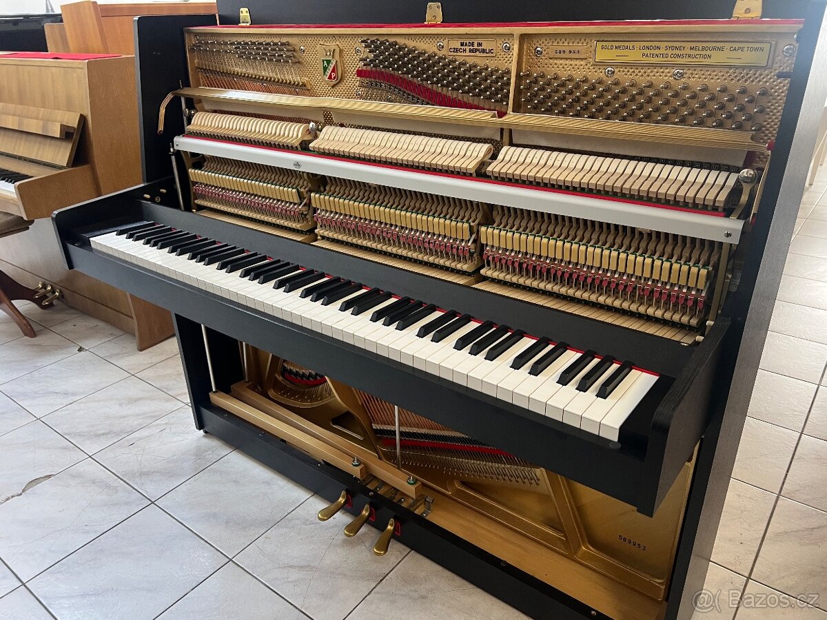 Petrof L118 se zárukou 5 let, doprava zdarma, včetně židle - 16