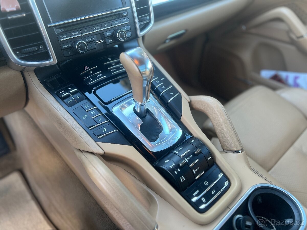 PORSCHE CAYENNE | 3.0 TDi | SERVIS - 16