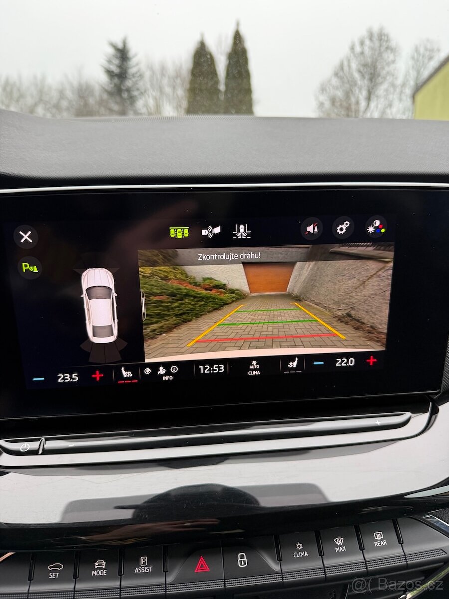 ŠKODA OCTAVIA IV 2,0TDi 110kW STYLE ACC VYHŘ.OKNO TAŽNÉ - 16