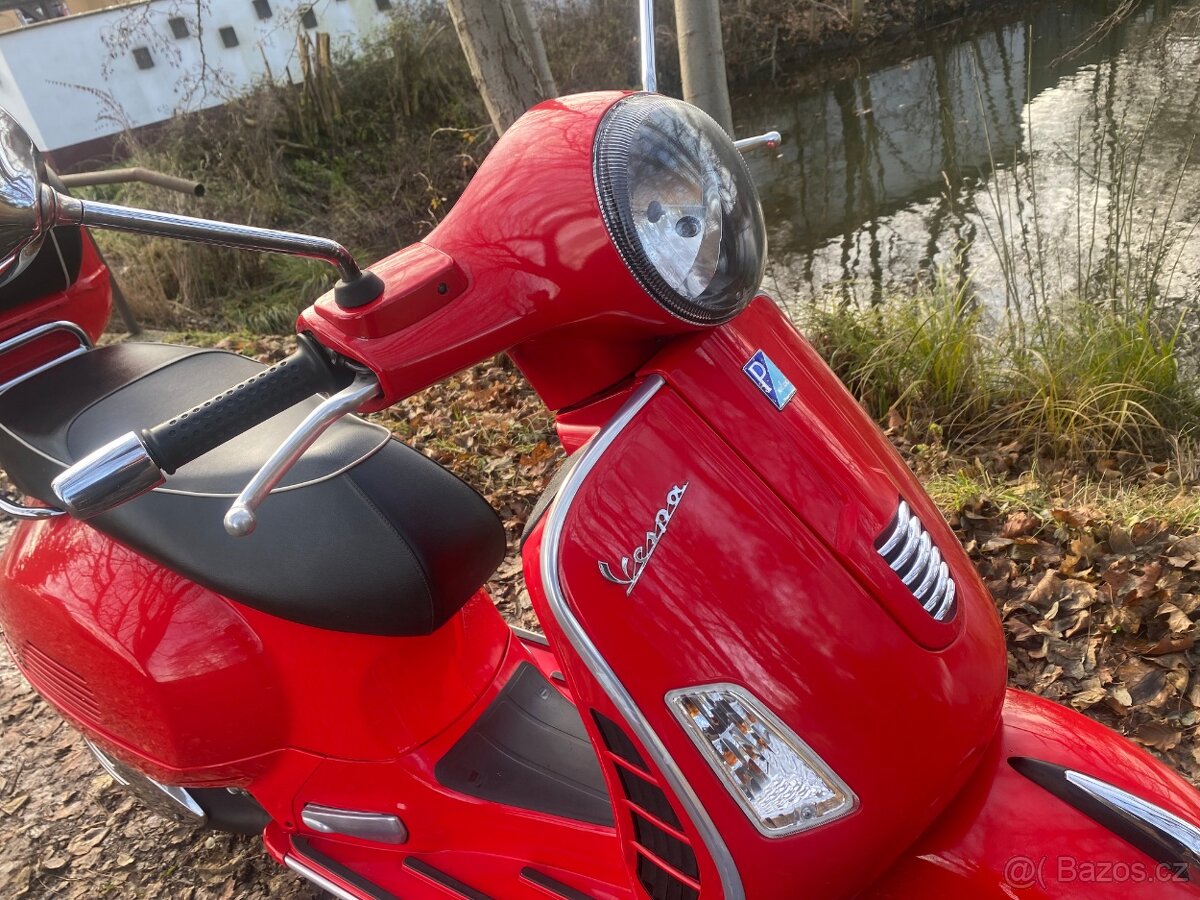 Vespa Gts 300 Super - 16
