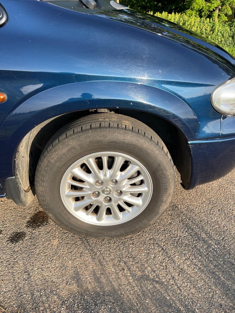 Chrysler Grand Voyager - 16