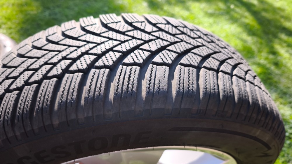 Zánov.zimní sada orig.Alu kol ŠKODA pneu 205/60/16 96H TOP - 16