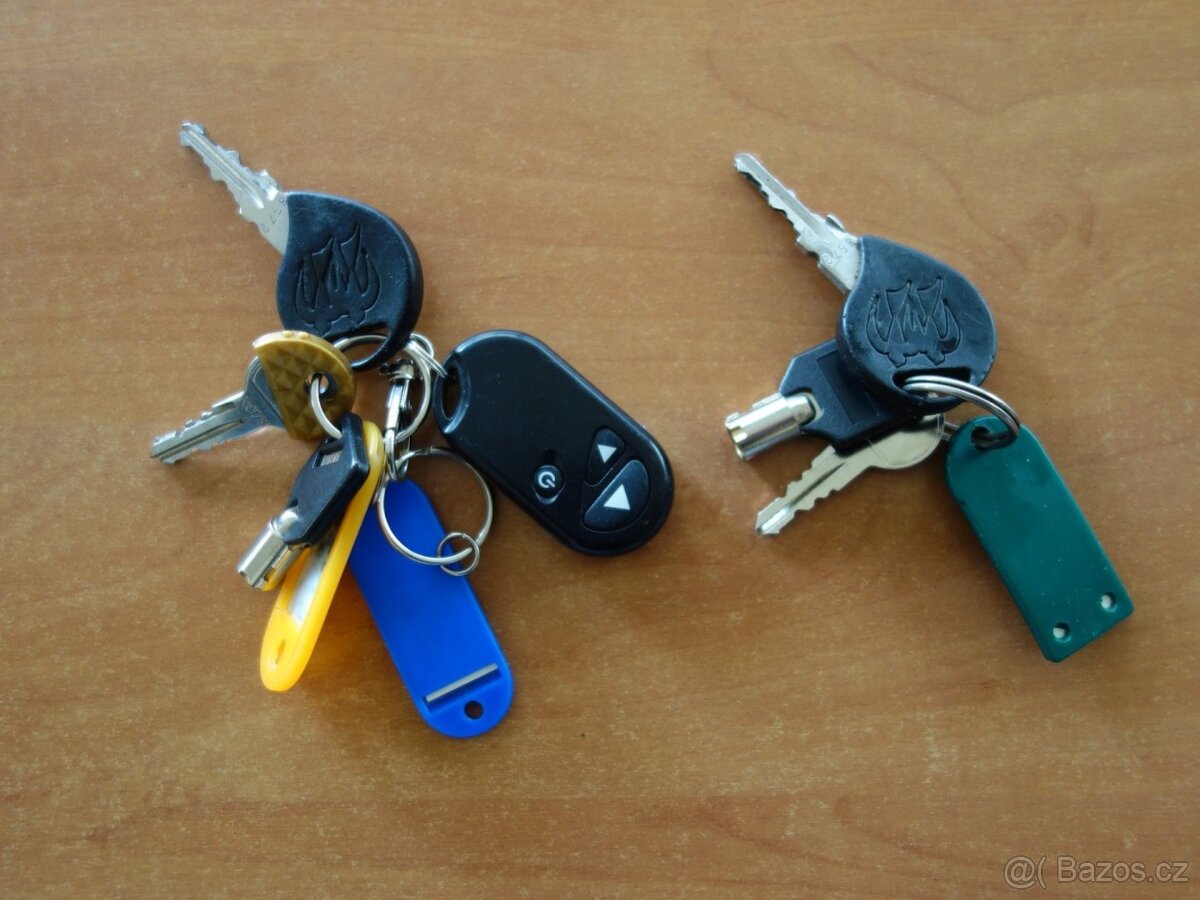 KNAUS SÜDWIND -MOVER-SOLÁR-TV-TOP VÝBAVA - 16