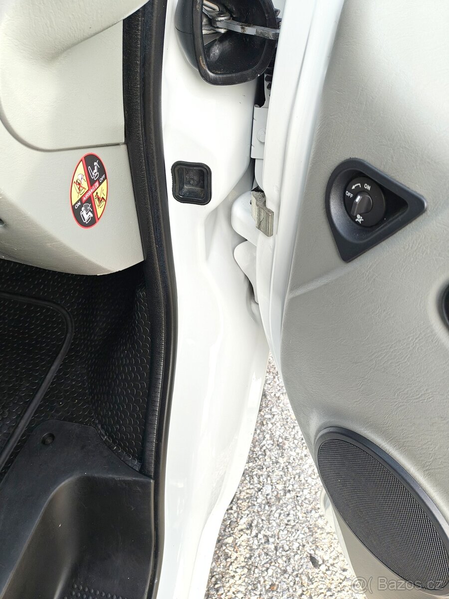 OPEL VIVARO 2,0DCI 84kW LONG R-2011 SERVISKA 1-MAJITEL TAŽNÉ - 16