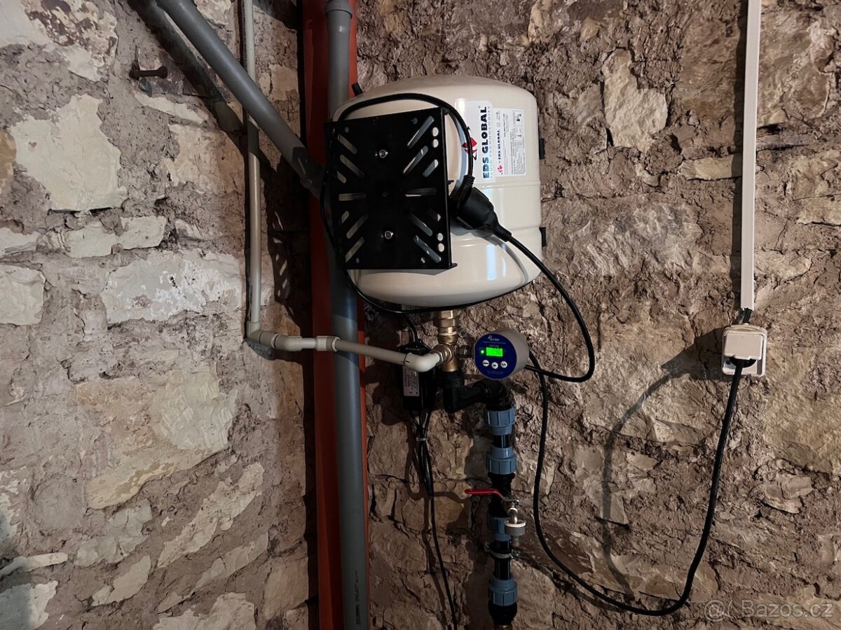 Chata po rekonstrukci u řeky Berounky pod hradem Křivoklát - 16