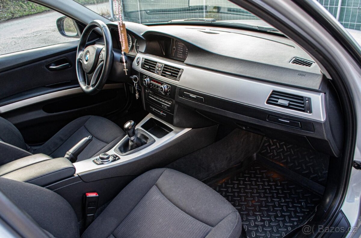 BMW Rad 3 Touring 318d E91 105kW - 16