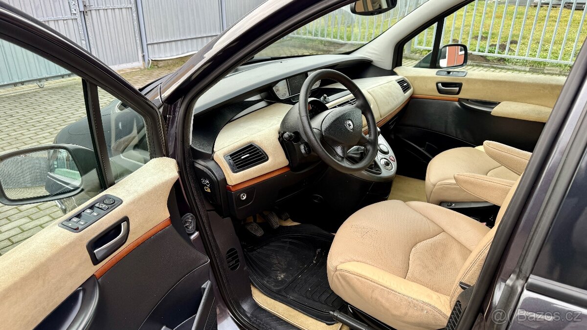 Lancia Phedra //2.0JTD//100kW//EXECUTIVE//7MÍST//BEZ KOROZE/ - 16