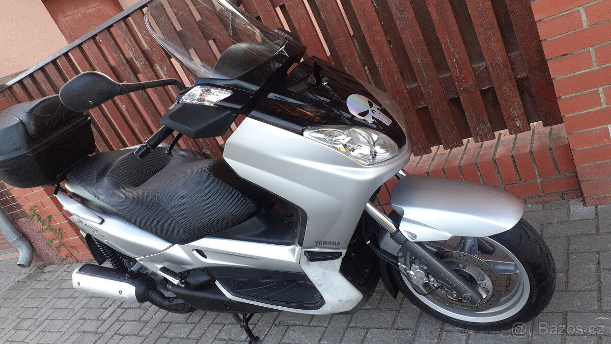 Yamaha X-Max 125 - 16