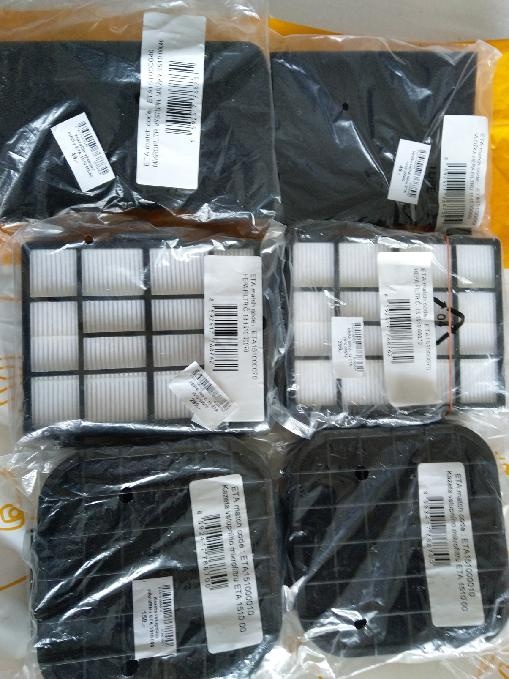 starožitný hrací budík, šaty, kabelka kožená,HRNEČKY - 16