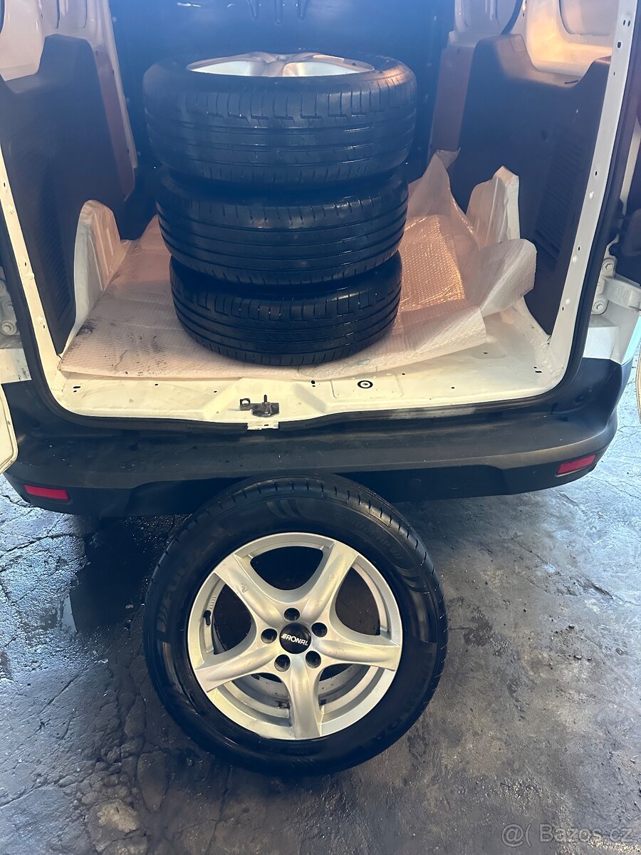 Ford Transit Connect 1/2023 - 16